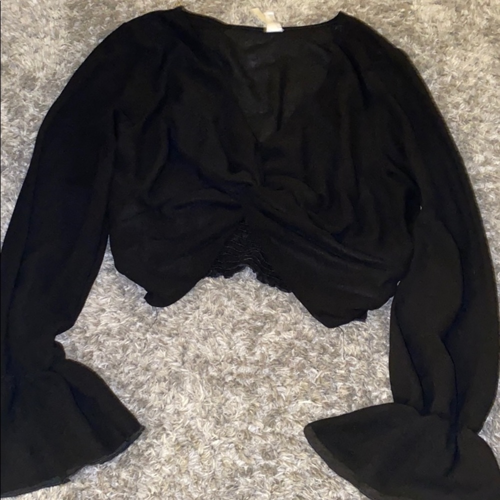 Cropped long sleeve shirt